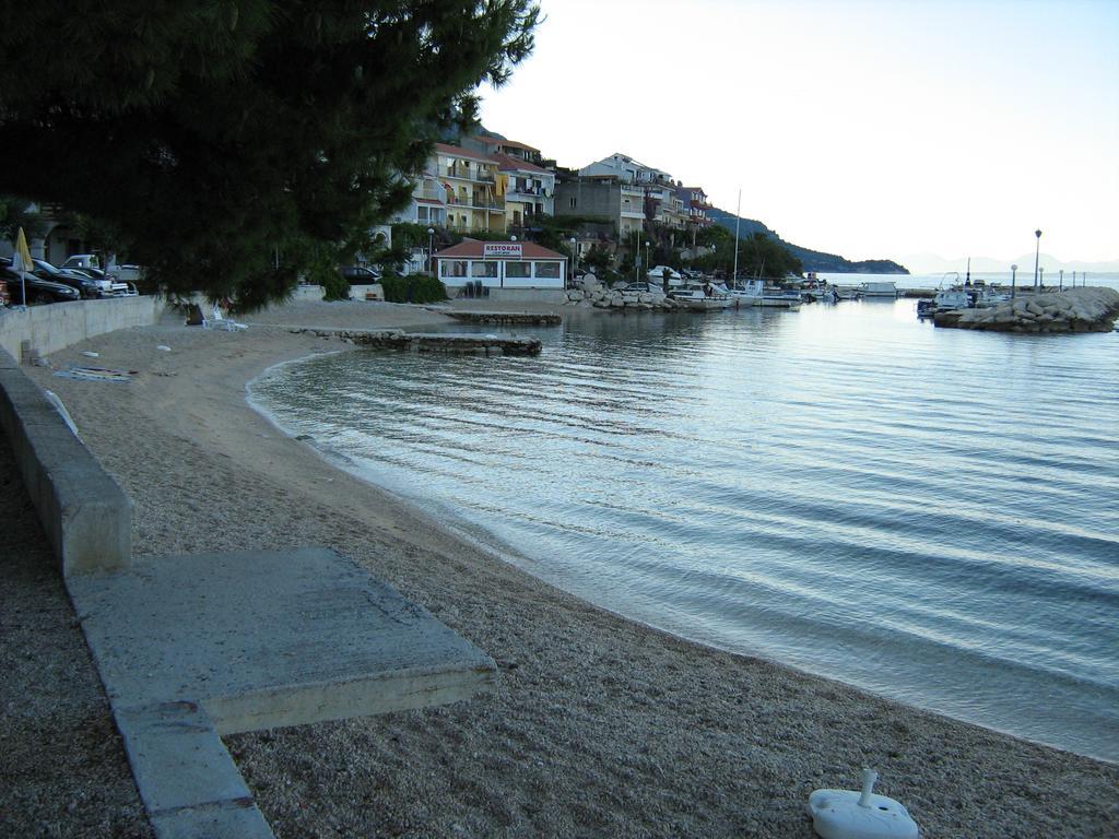 Ferienwohnung Little House By The Sea Podgora Exterior foto